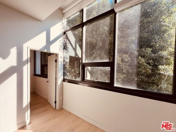 3921 Wilshire Boulevard, Los Angeles, CA 90010