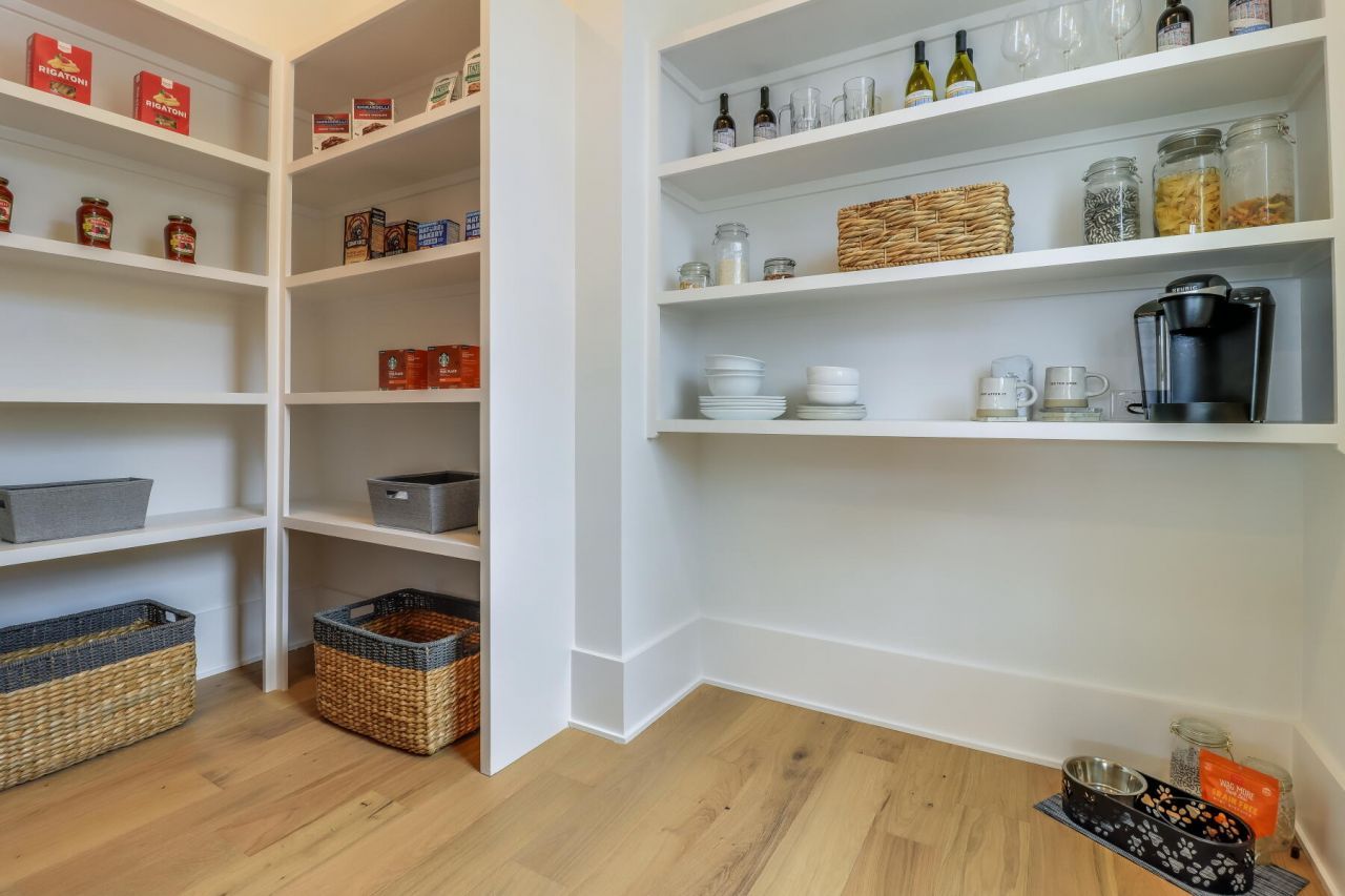 1548 John Fenwick Lane Photo 16