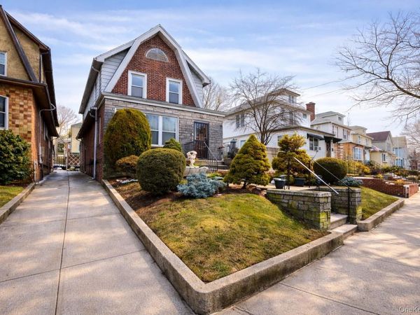 1813 Willow Lane , Bronx, NY 10461