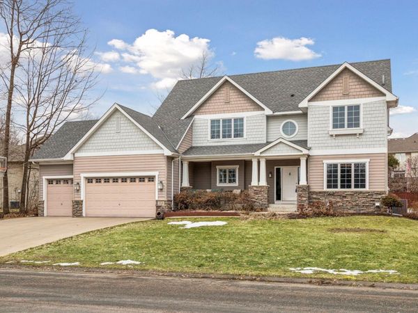 9328 Woodridge Way, Savage, MN 55378