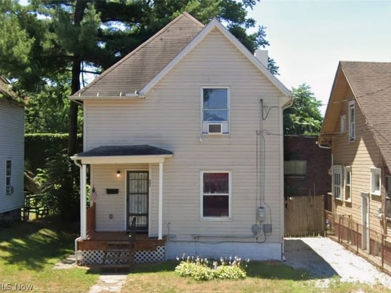 602 11th Street NE, Canton, OH 44704 Photo 1