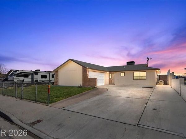 829 Vincent Way , Las Vegas, NV 89145