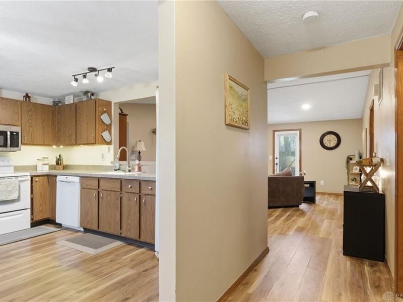 6000 Timbergate Trail, Huber Heights, OH 45424 Photo 5