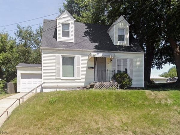 907 16th Street NE, Canton, OH 44714