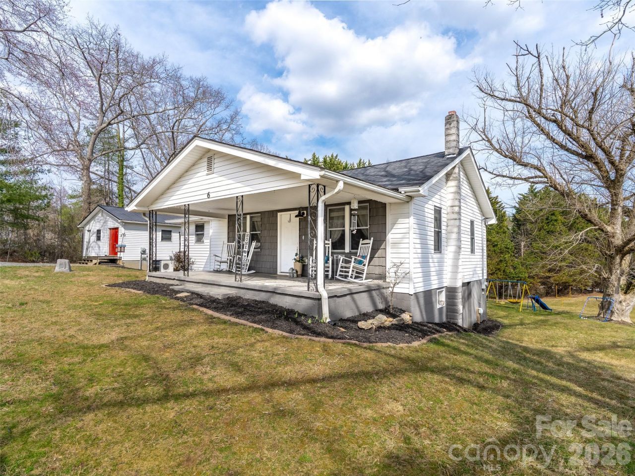 6 Nelson Road, Hendersonville, NC 28791 Main Photo