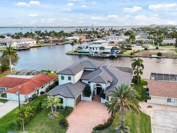 1950 SE 36th ST, CAPE CORAL, FL 33904