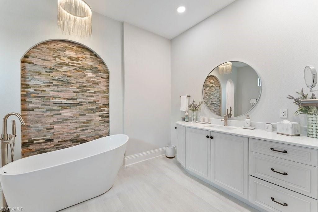 1950 SE 36th St, Cape Coral, FL 33904 Photo