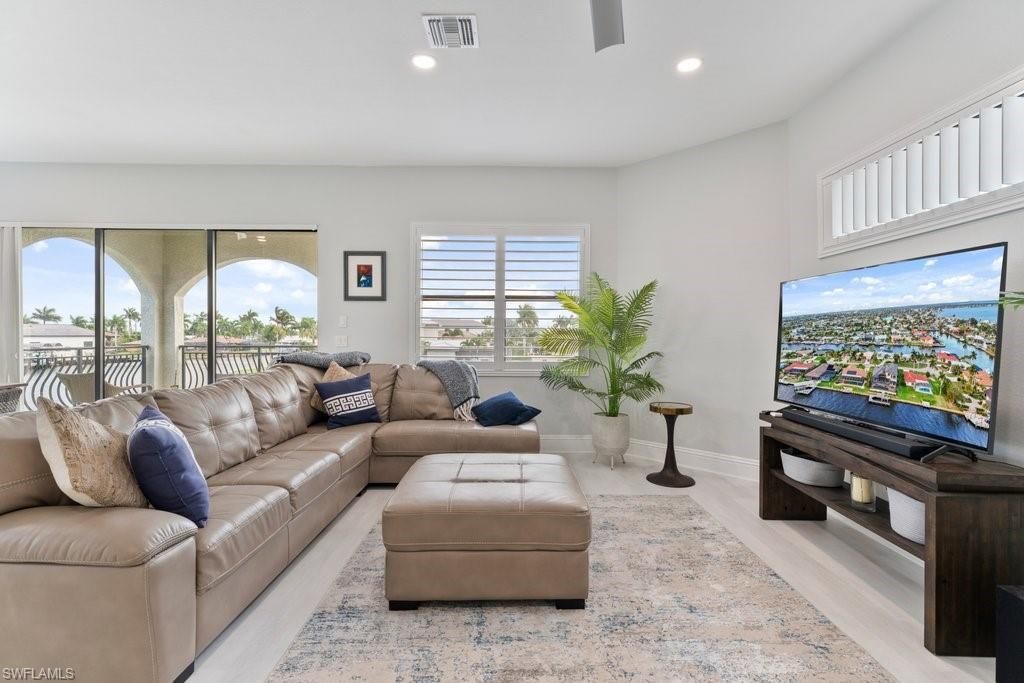 1950 SE 36th St, Cape Coral, FL 33904 Photo