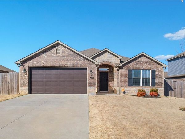 4204 Lexington Avenue, Bentonville, AR 72713