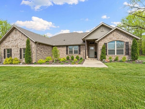 216 Kinross Drive, Bella Vista, AR 72715