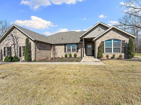 216 Kinross Drive, Bella Vista, AR 72715