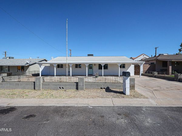 7815 S 1ST Drive, Phoenix, AZ 85041