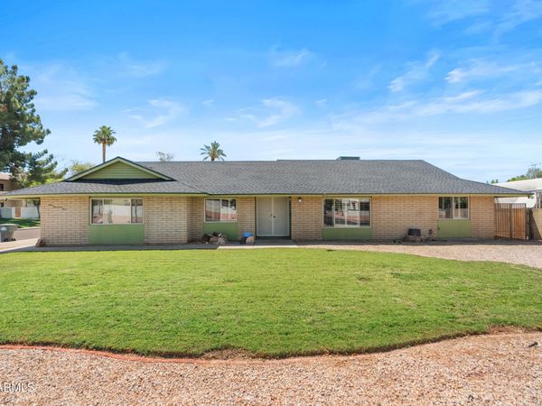 3001 W YUCCA Street, Phoenix, AZ 85029