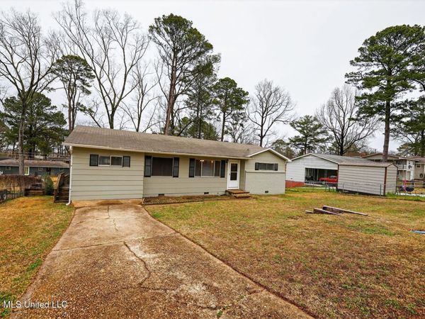 1912 Carolyn Lane, Pearl, MS 39208