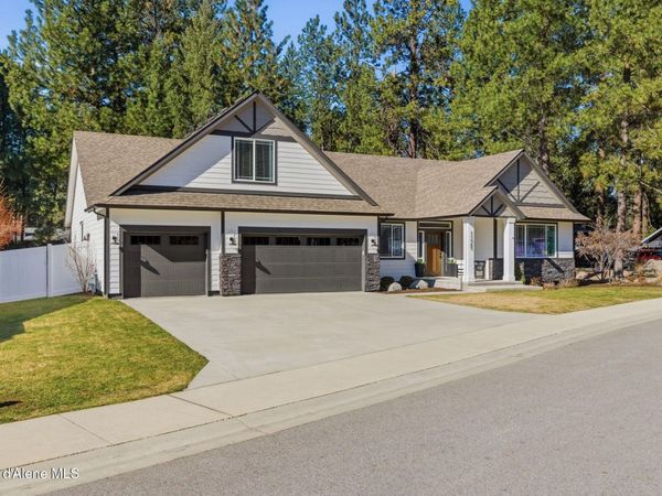 11565 N Emerald DR, Hayden, ID 83835