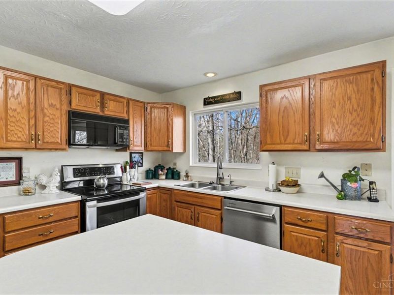 4601 Hallandale Drive, Union Twp, OH 45103 Photo 4