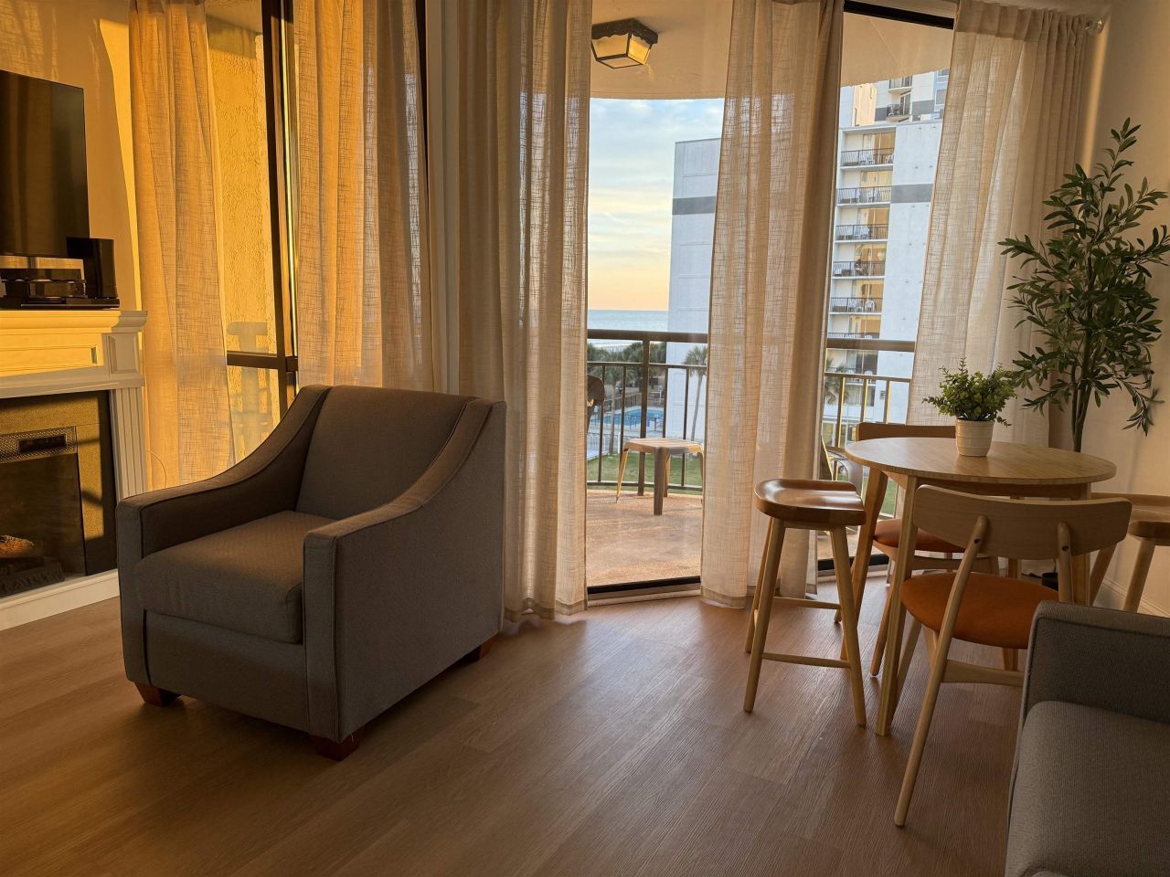 2310 N Ocean Blvd. Photo 9