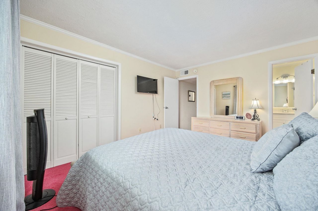 4509 South Ocean Blvd. Photo 17