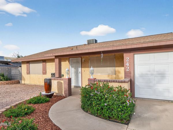 242 N 87th Place, Mesa, AZ 85207