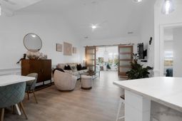 1984 Folly Road photo 4