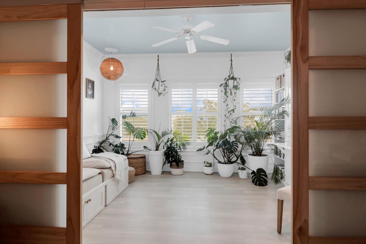 1984 Folly Road Photo 6