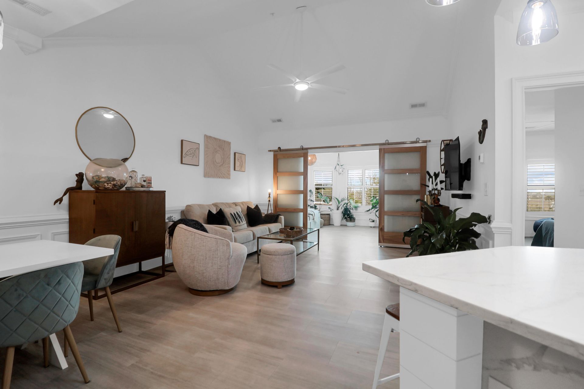 1984 Folly Road Photo 6