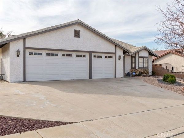 42307 61st st w, Quartz Hill, CA 93535