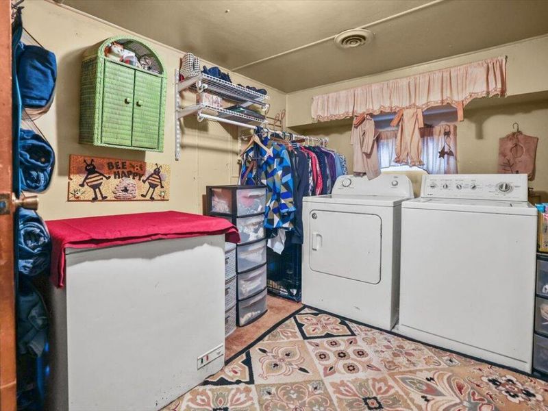 106 Sunset Drive, Hebron, OH 43025 Photo 17