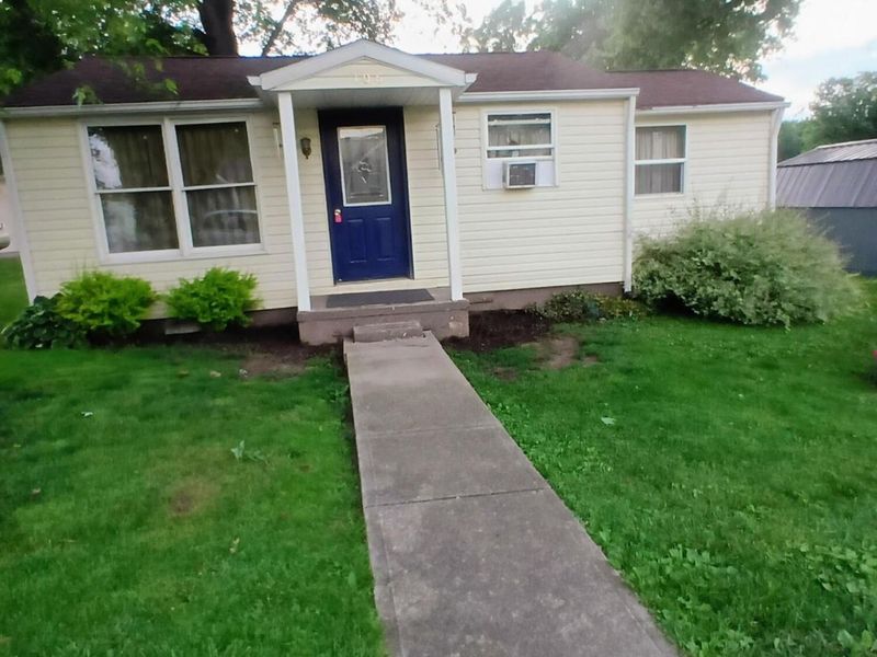 106 Sunset Drive, Hebron, OH 43025 Photo 2