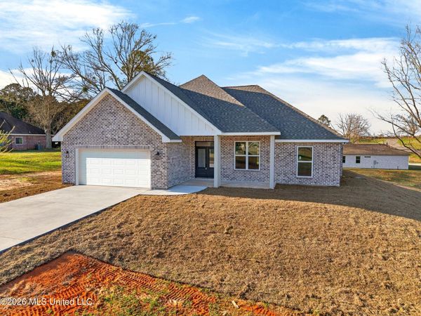 6 Sassafras Drive, Carriere, MS 39426