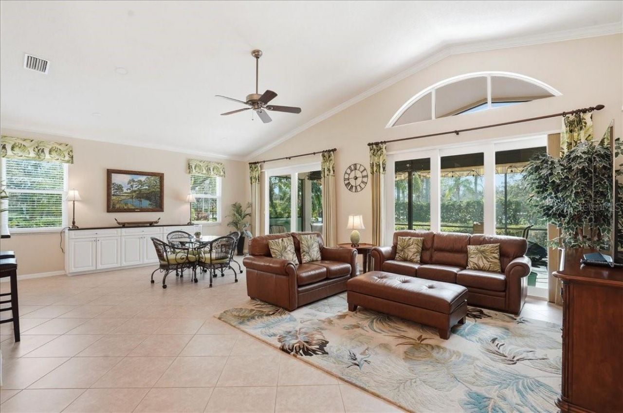 4246 65th Place E, Sarasota, FL 34243 Photo
