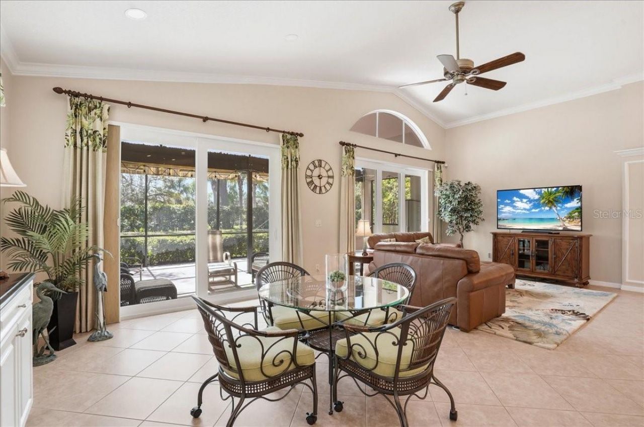 4246 65th Place E, Sarasota, FL 34243 Photo