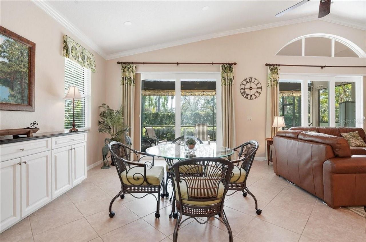 4246 65th Place E, Sarasota, FL 34243 Photo