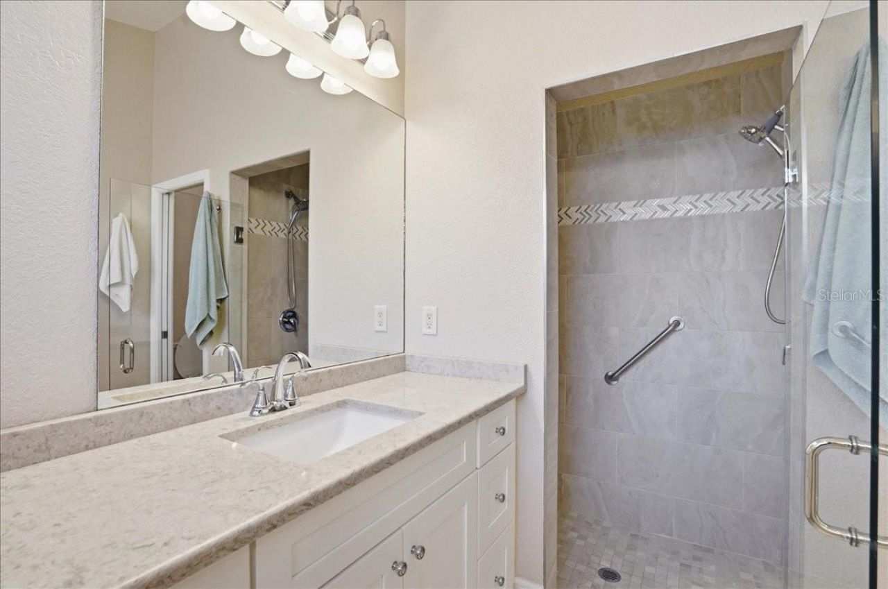 4246 65th Place E, Sarasota, FL 34243 Photo