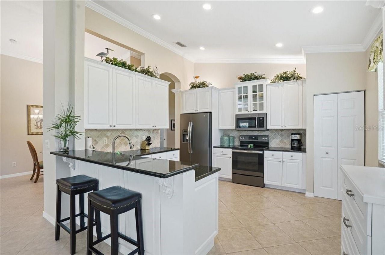 4246 65th Place E, Sarasota, FL 34243 Photo