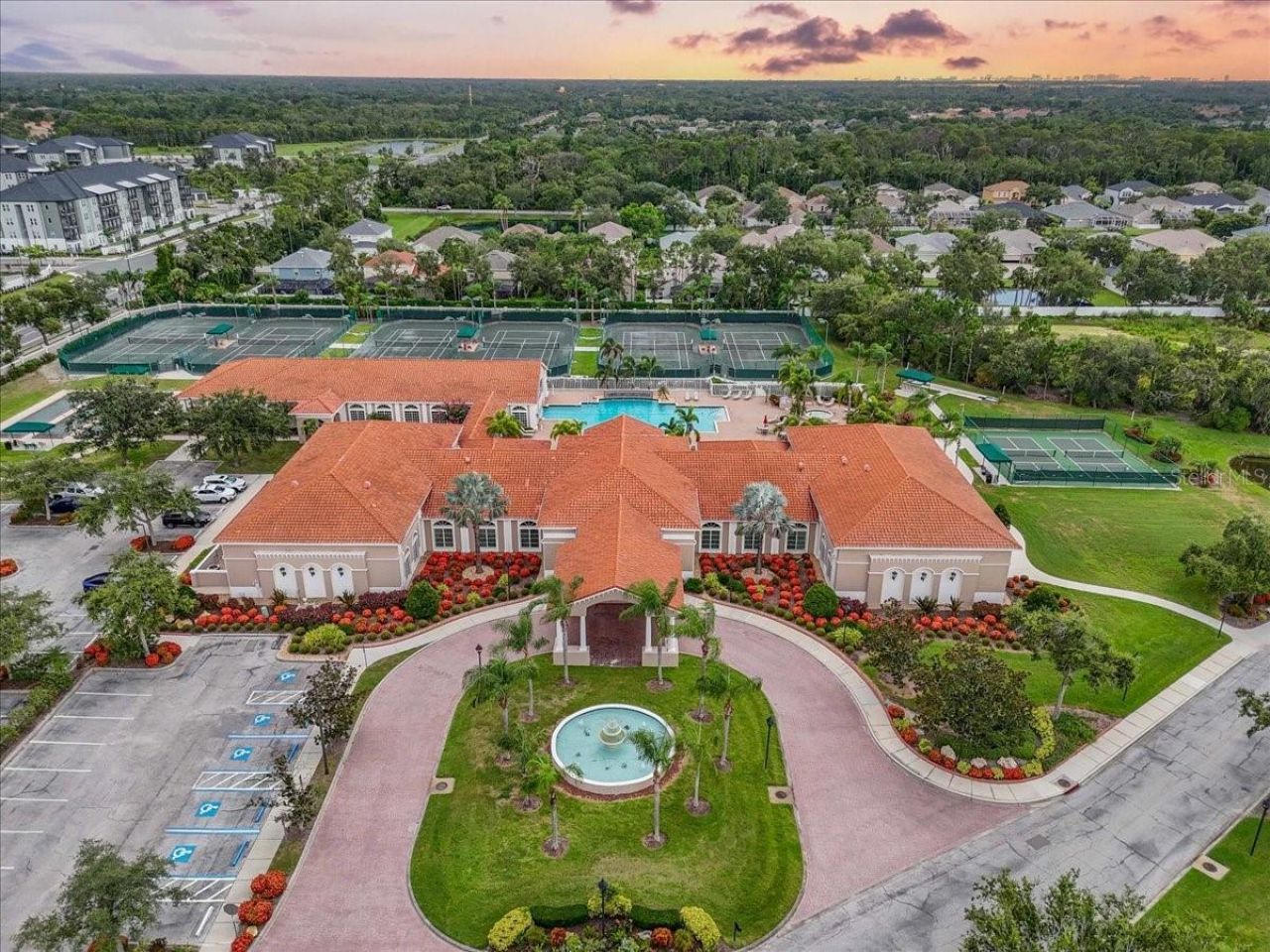 4246 65th Place E, Sarasota, FL 34243 Photo