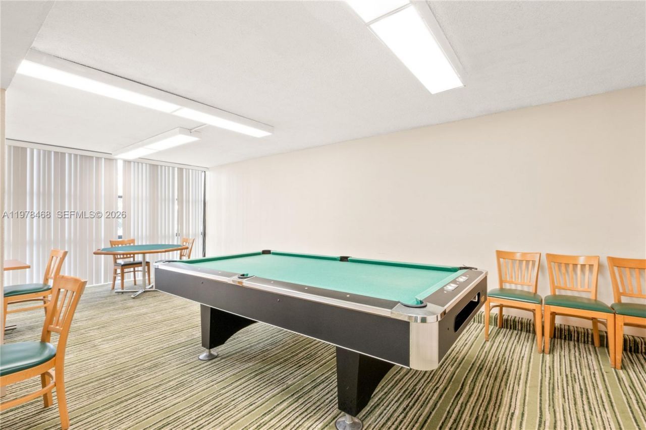 1000 Parkview Dr, Unit 115, Hallandale Beach, FL 33009 Photo