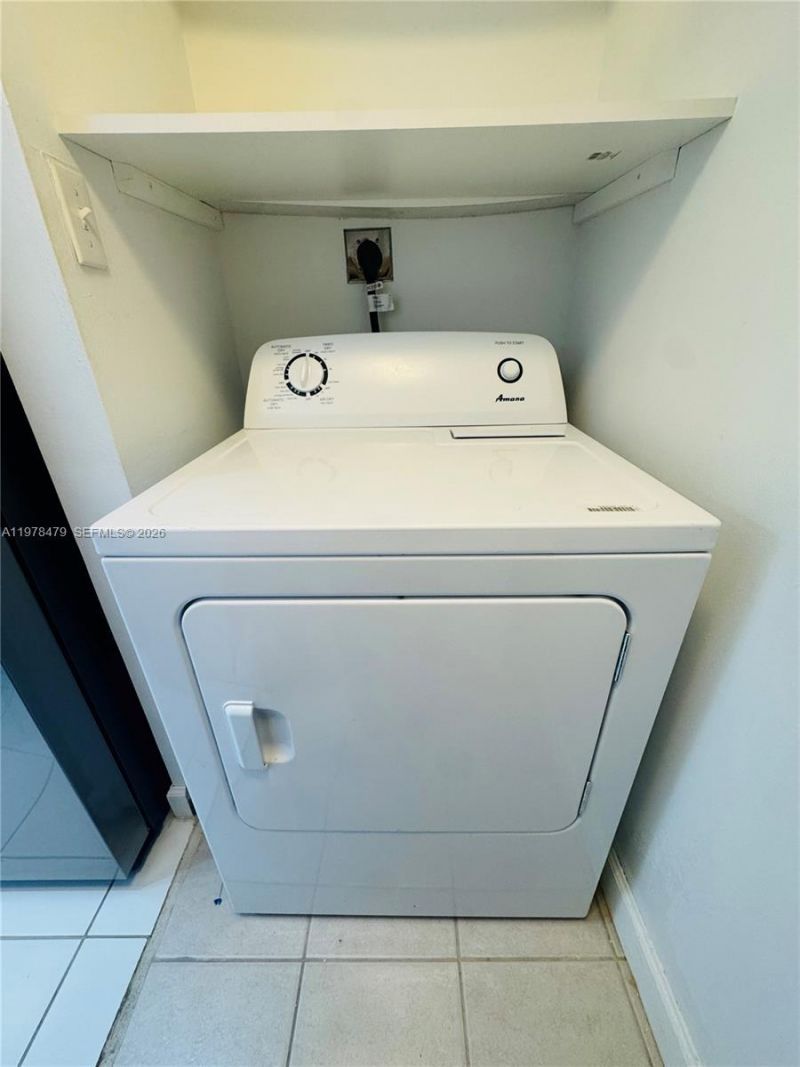 570 S Park Rd, Unit 13-6, Hollywood, FL 33021 Photo