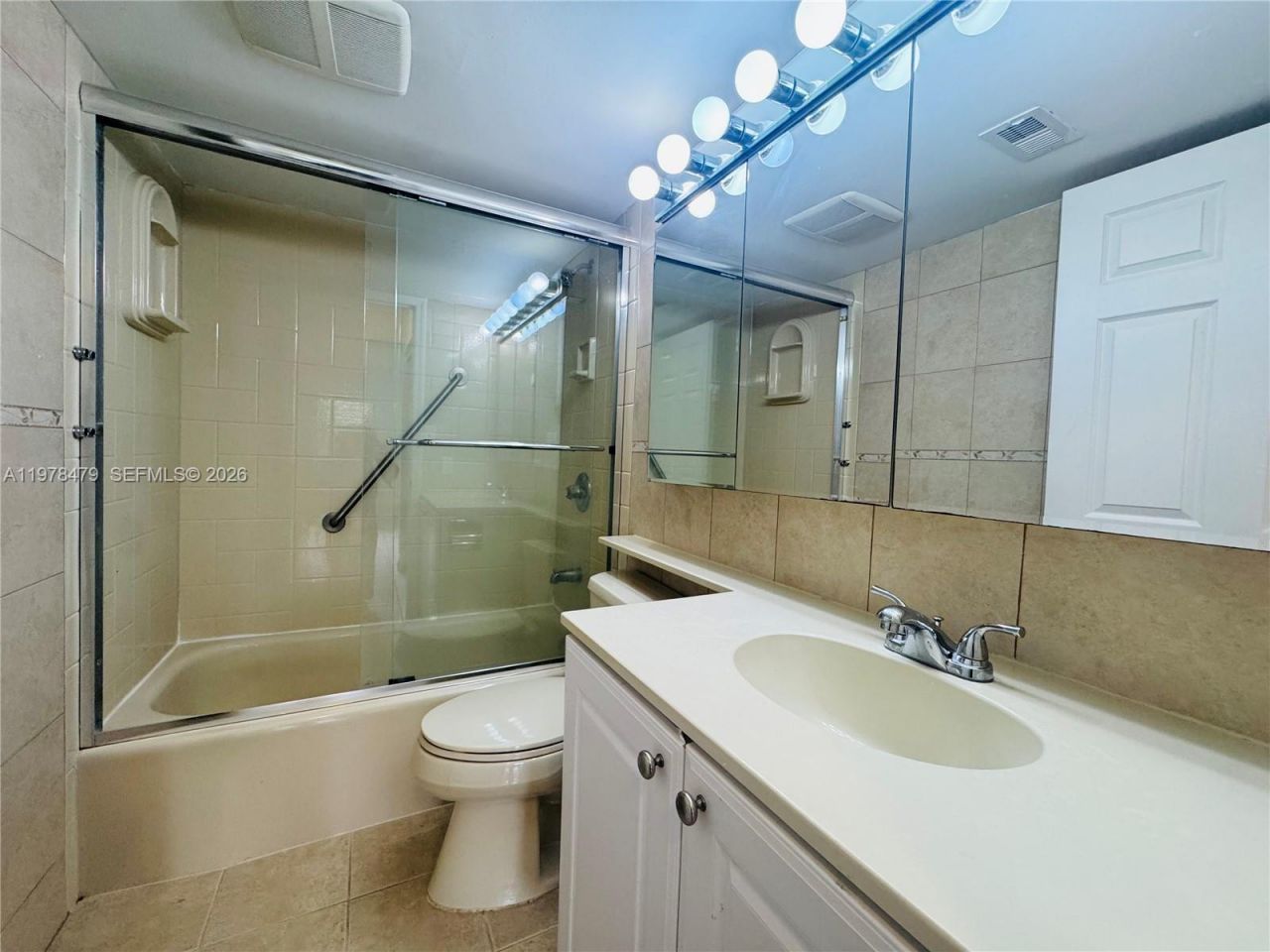 570 S Park Rd, Unit 13-6, Hollywood, FL 33021 Photo