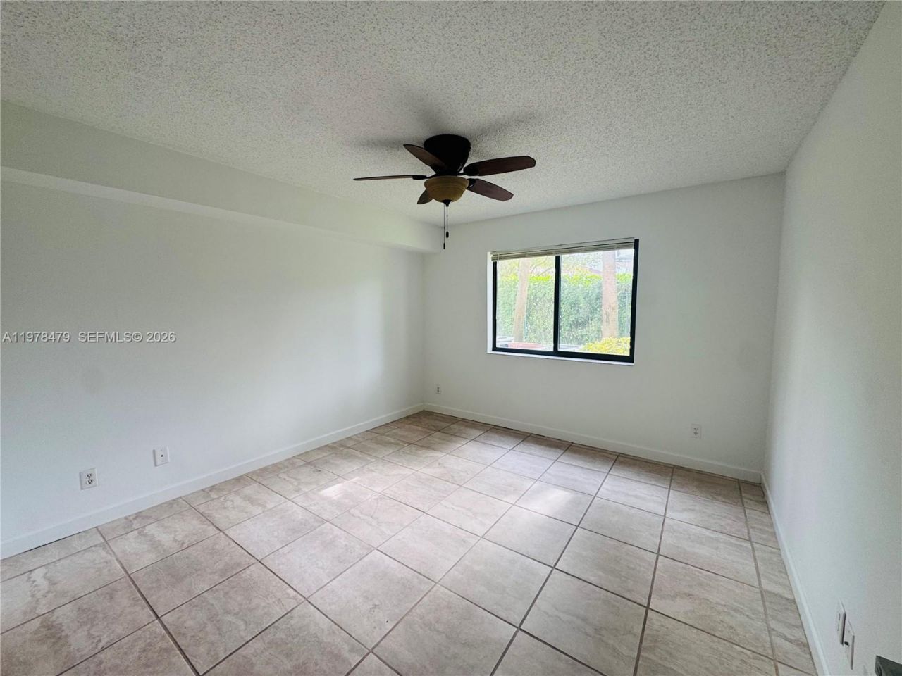 570 S Park Rd, Unit 13-6, Hollywood, FL 33021 Photo