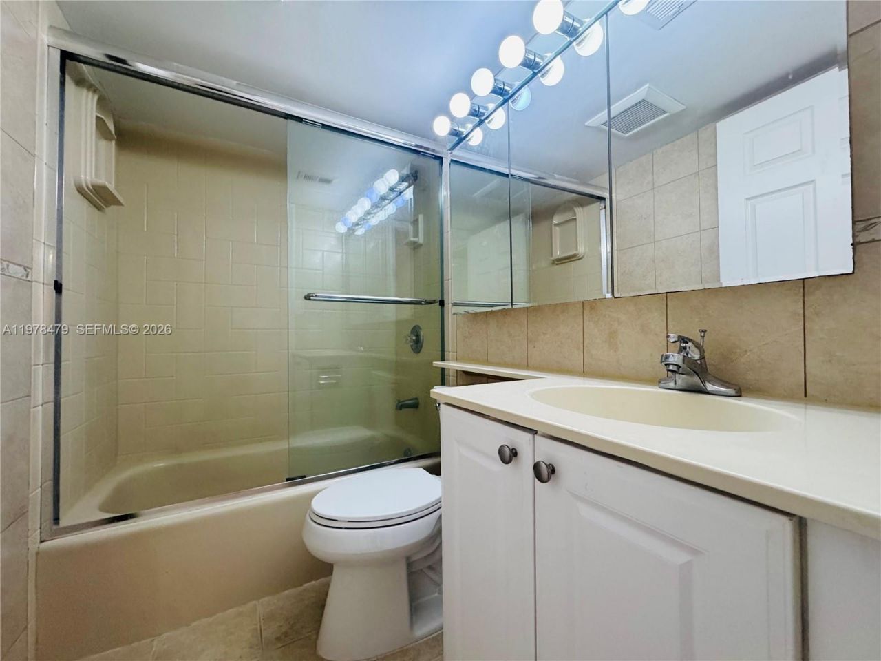 570 S Park Rd, Unit 13-6, Hollywood, FL 33021 Photo