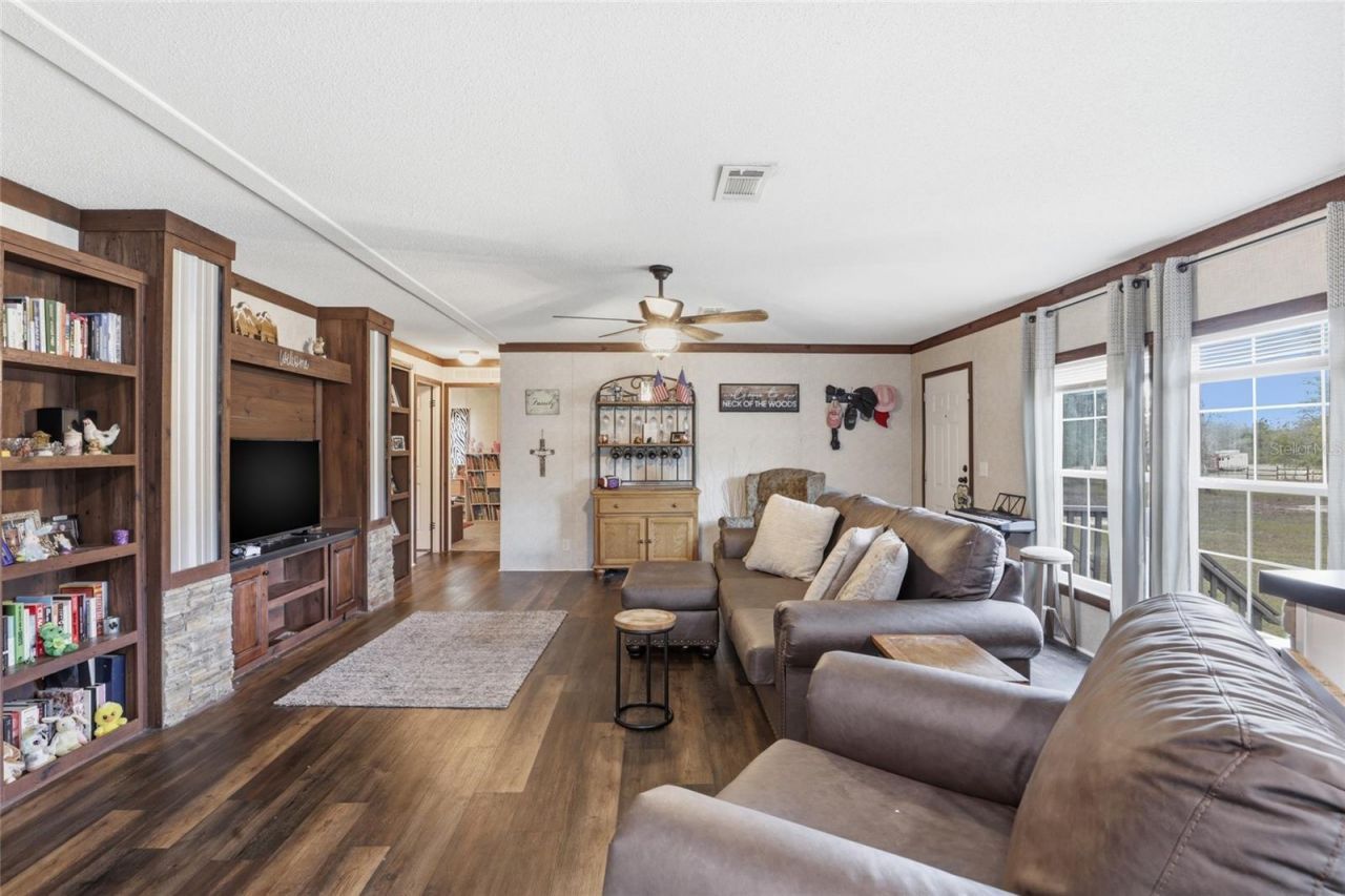 710 SW Scout Glen, Fort White, FL 32038 Photo