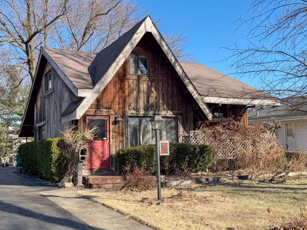 312 W Ethel Avenue , Lombard, IL 60148