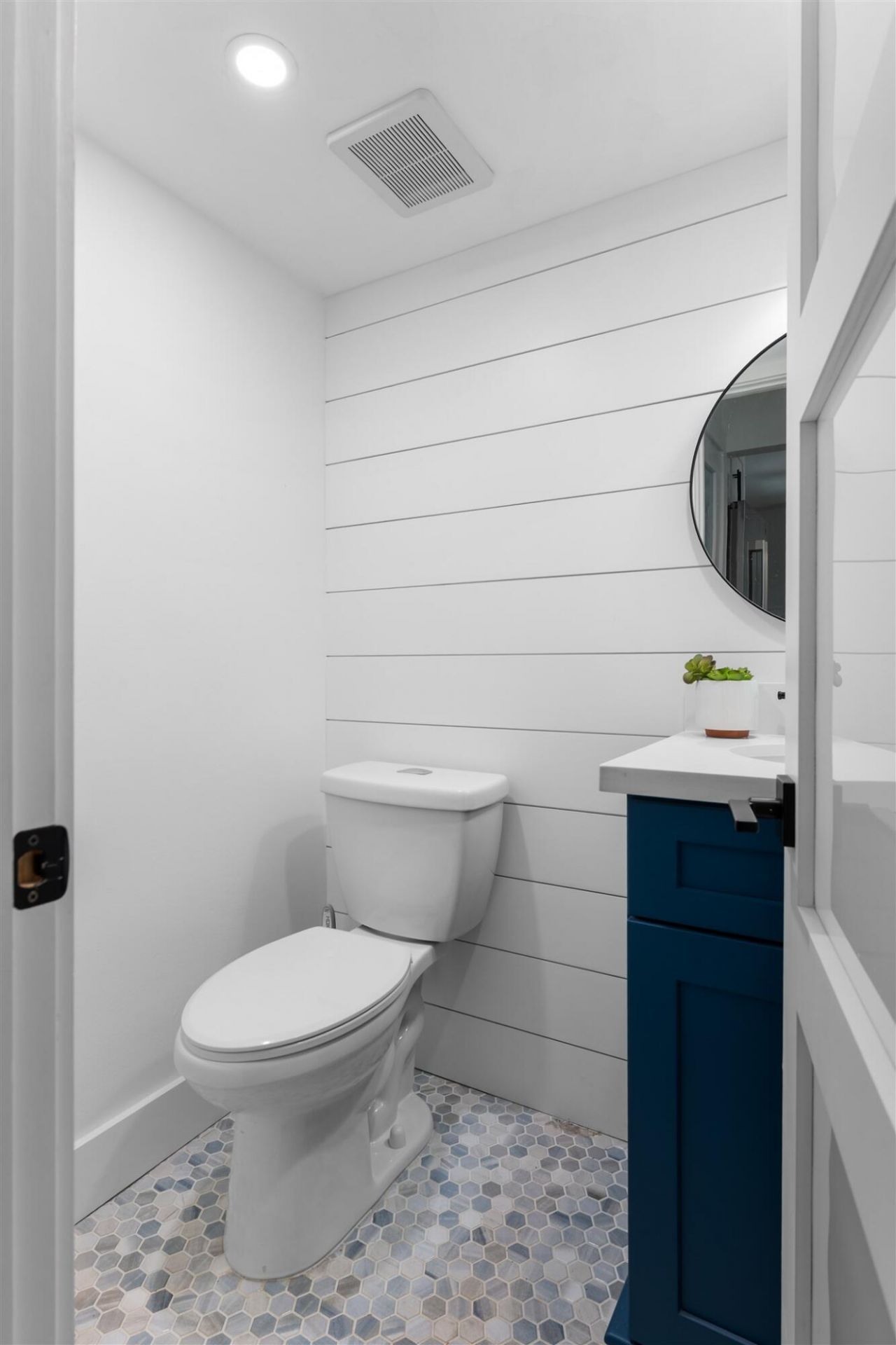 601 W Ocean Drive, Unit 105D, Key Colony, FL 33051 Photo