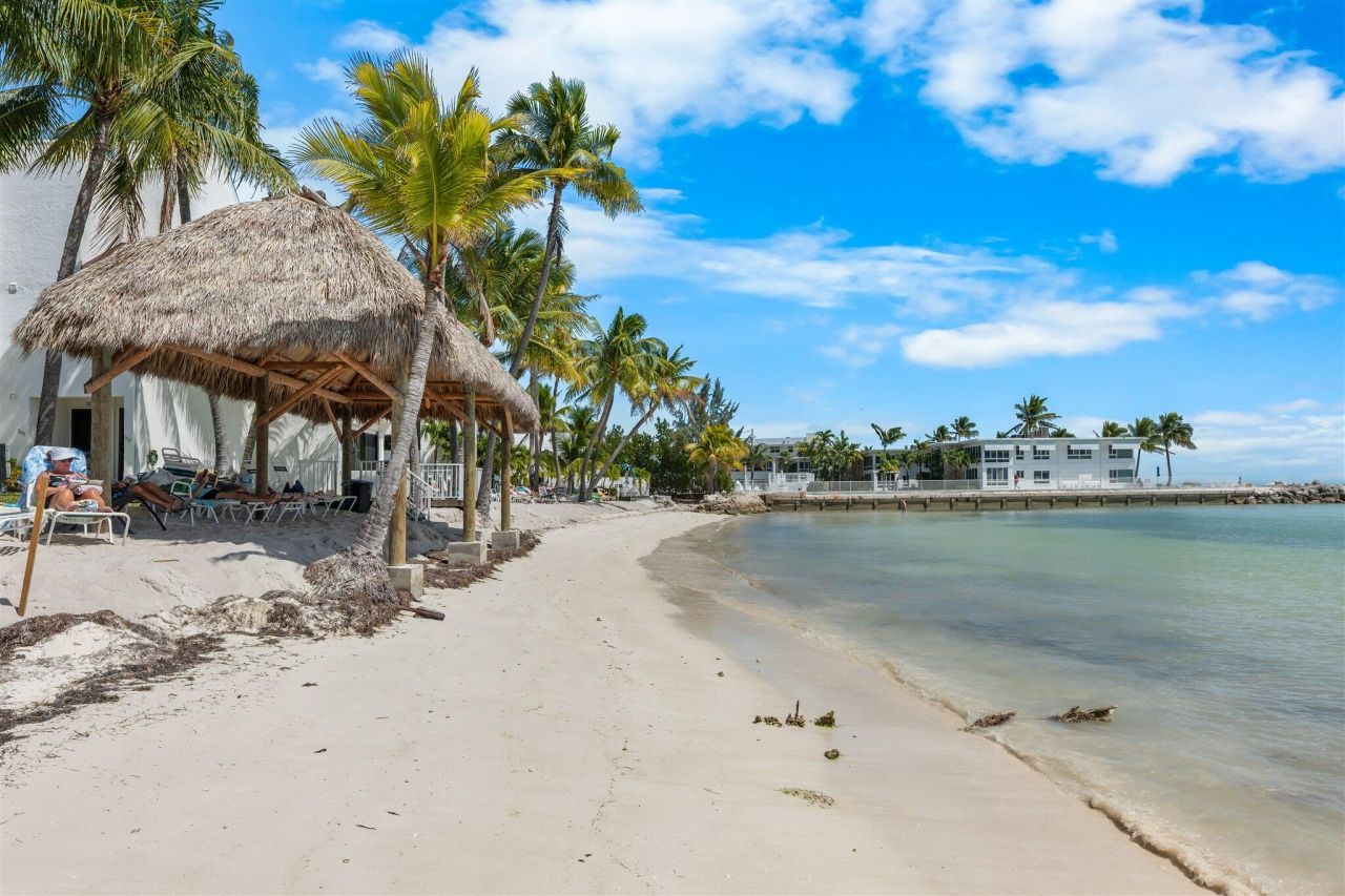 601 W Ocean Drive, Unit 105D, Key Colony, FL 33051 Photo