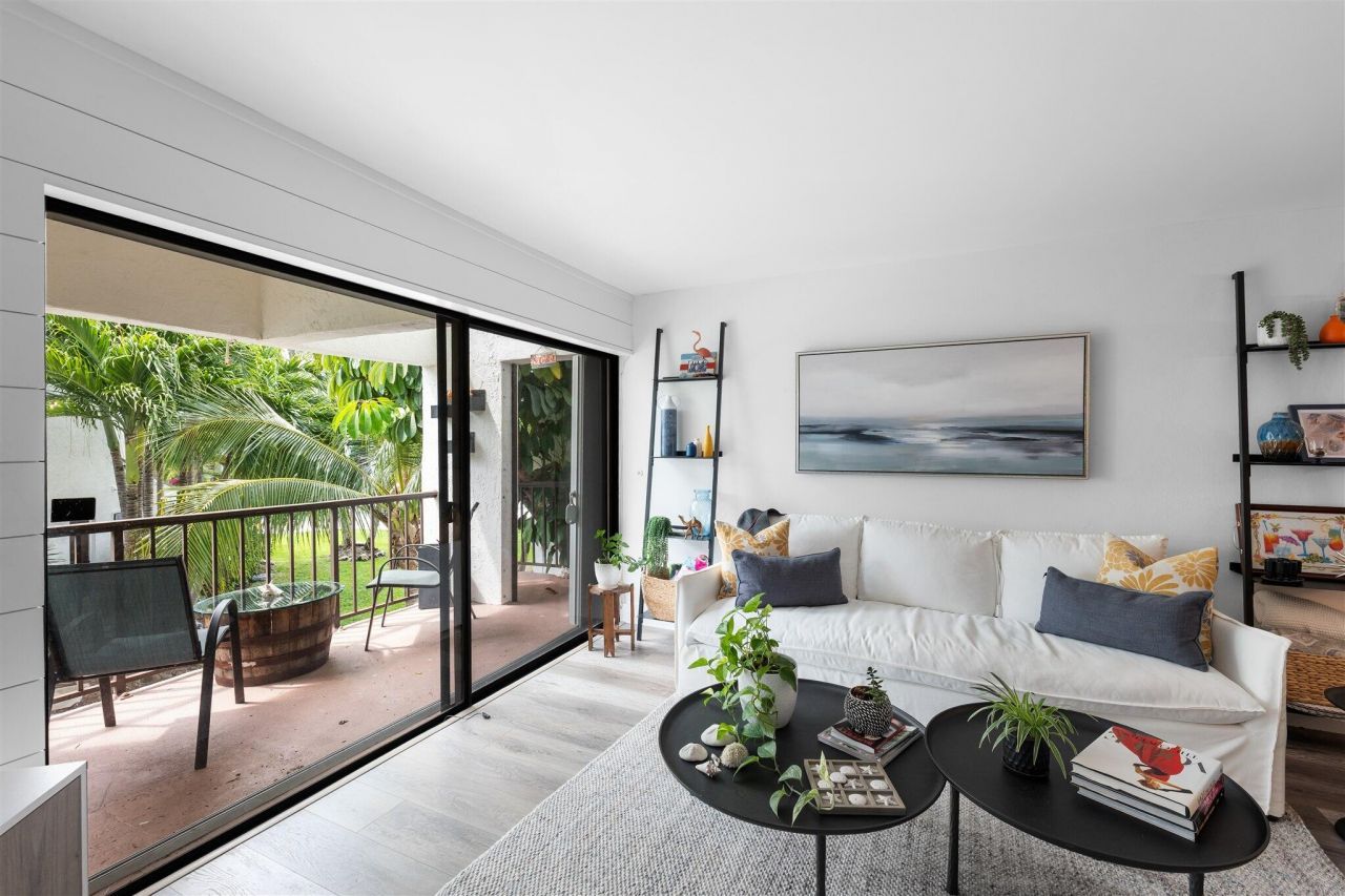 601 W Ocean Drive, Unit 105D, Key Colony, FL 33051 Photo