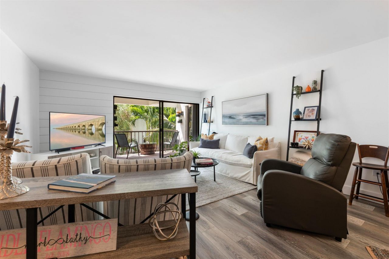 601 W Ocean Drive, Unit 105D, Key Colony, FL 33051 Photo