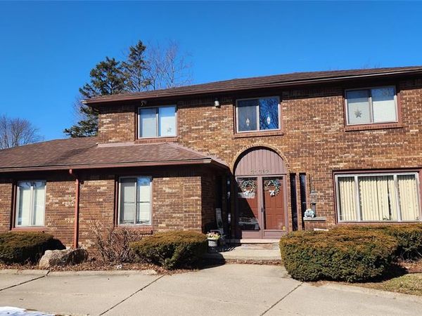 35312 Northmont Drive, Farmington Hills, MI 48331