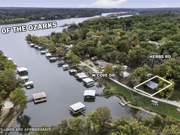 28329 W. Cove Drive, Lincoln, MO 65338