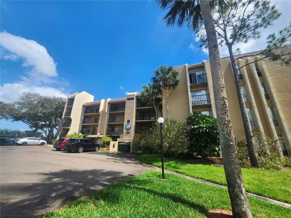 90 S HIGHLAND AVENUE, Unit 318, TARPON SPRINGS, FL 34689